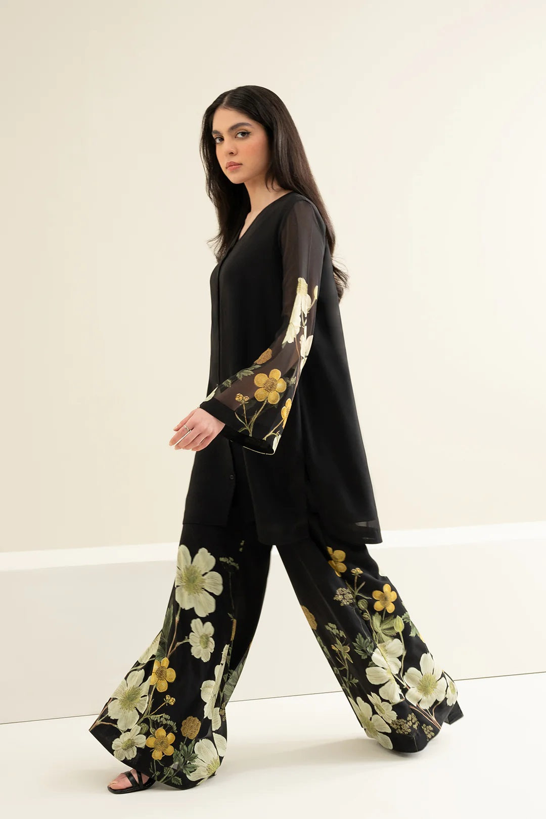 Zareen Floral Ensemble