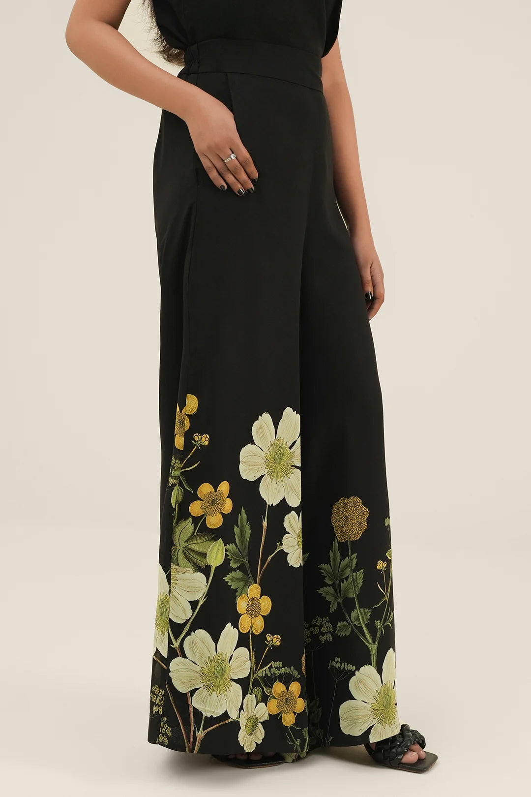 Zareen Floral Ensemble